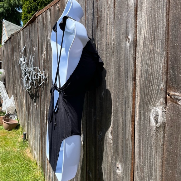 Shade & Shore black cheeky black one piece swimsuit size medium - Picture 16 of 16